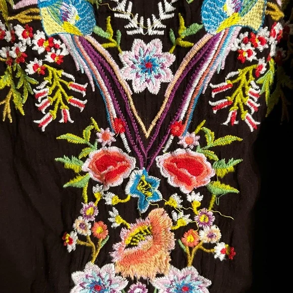 Sundance AMORA BLOOMS Top - Picture 4 of 9